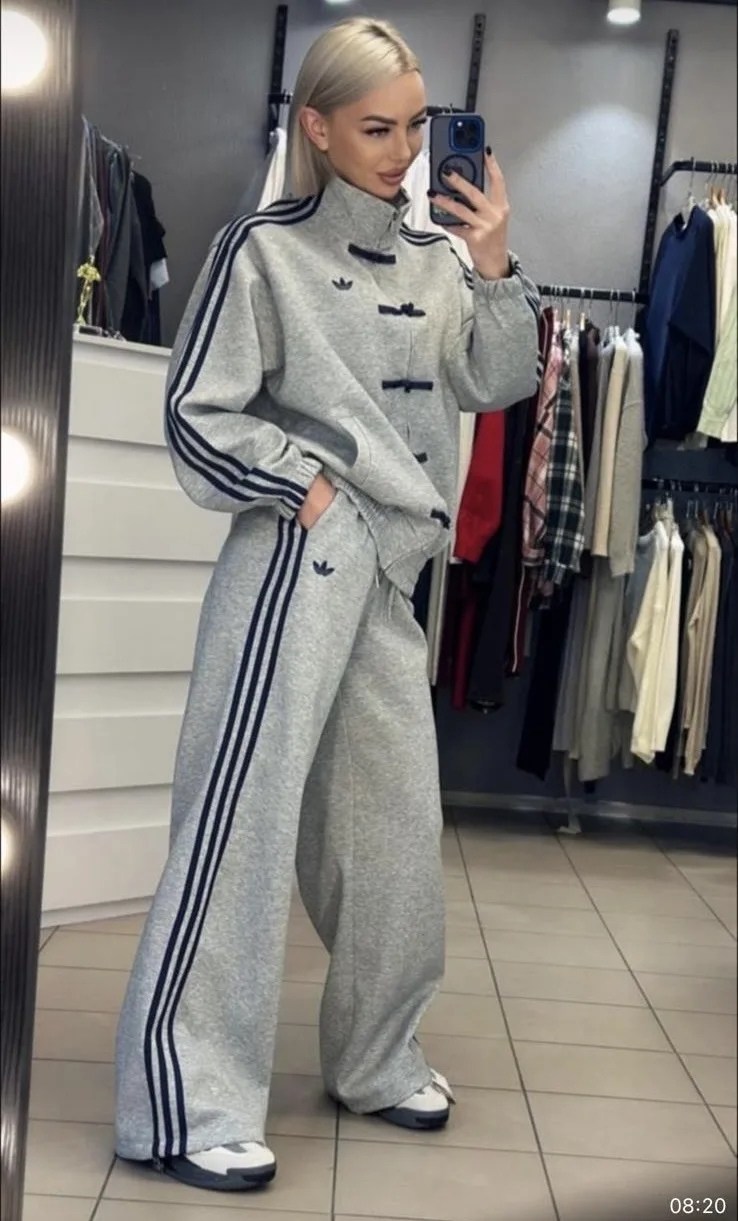 костюм спортивный,женский спортивный костюм,женский костюм,одежда спортивная,женский спортивный костюм adidas