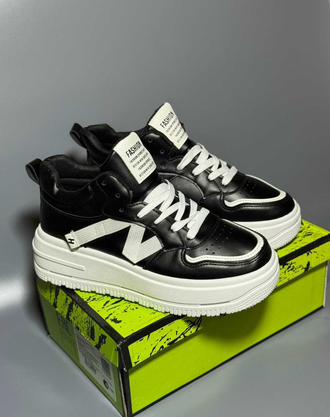 кроссовки женскиe,модные кроссовки,кроссовки для женщин,кроссовки на толстой подошве,повседневные кроссовки