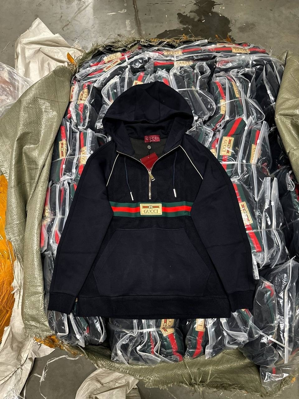 куртка gucci,анорак gucci,gucci hoodie,куртка гуччи,толстовка gucci