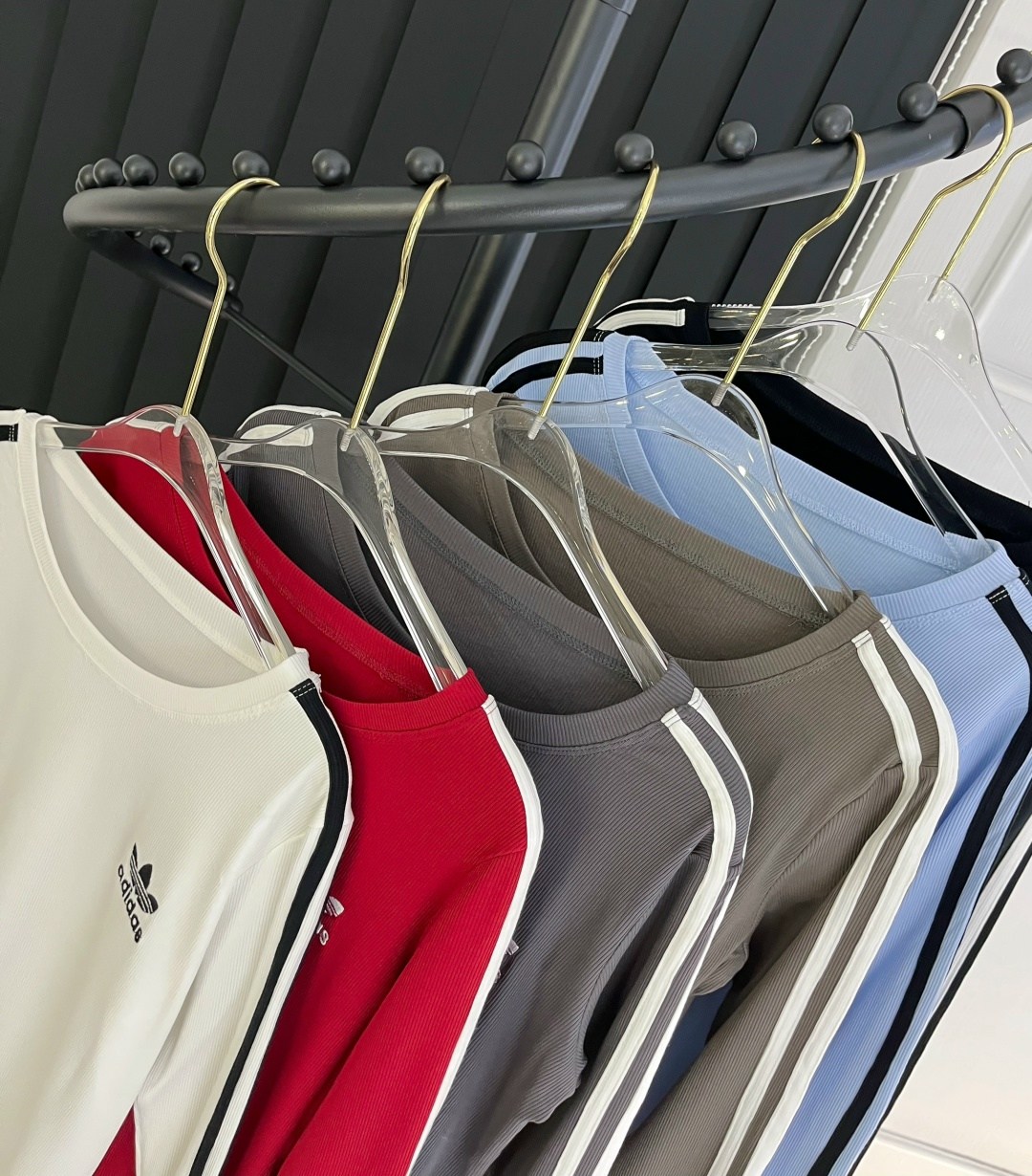 кофта женская,лонгслив adidas originals,адидас свитшот,лонгслив adidas adicolor белый,одежда кофта