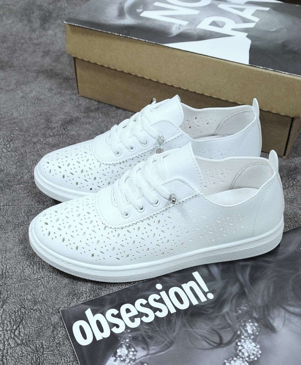 кроссовки женские перфорированные белые,,кроссовки перфорированные женские,женские кеды,кеды белые кожаные с перфорацией