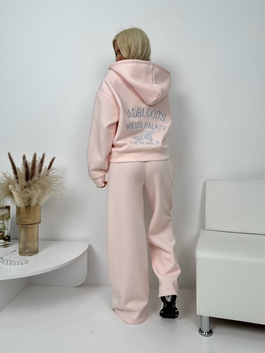 костюм женский,light pink zip up hoodie,костюм спортивный,костюм розовый,толстовка