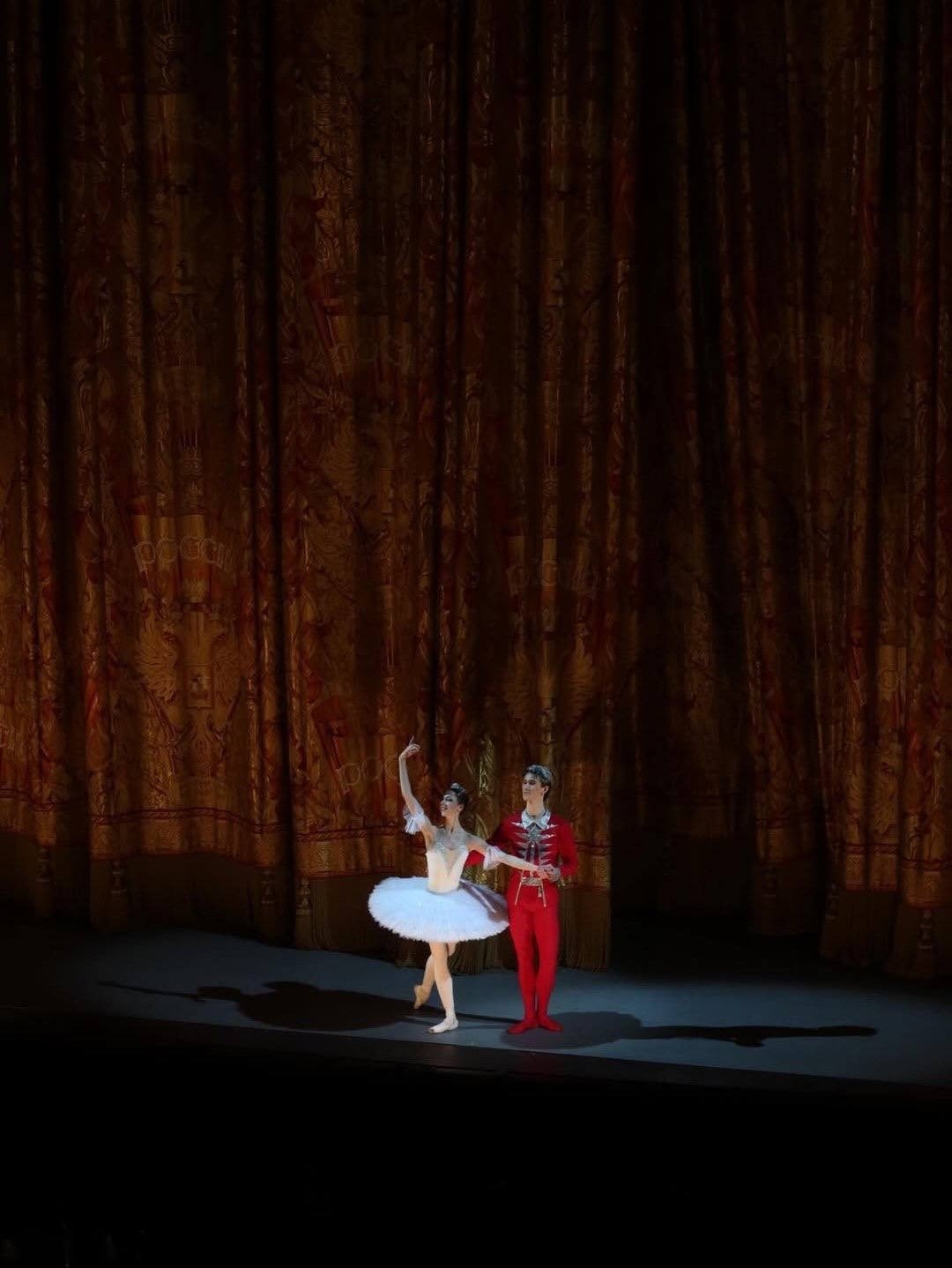 ерке есмахан,ерке есмахан оперный театр la scala,популярная казахстанская исполнительница ерке есмахан,беременная ерке есмахан восхитила нарядом в итальянском "la scala",популярная казахстанская певиц