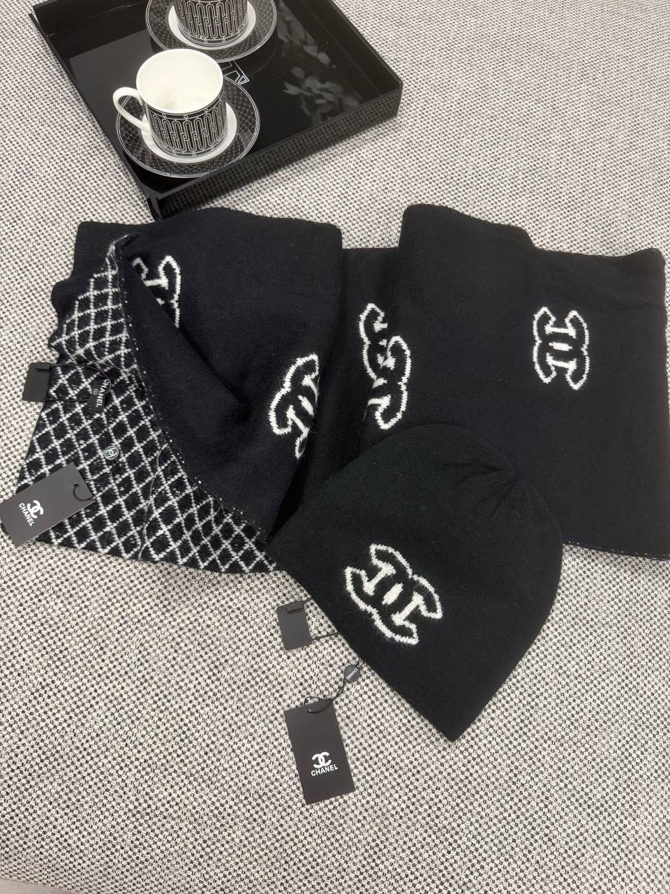 шапка chanel,шарф chanel,зимний комплект из шапки и шарфа chanel,набор шарфов, шапок и перчаток chanel,шарф chanel шапка перчатки