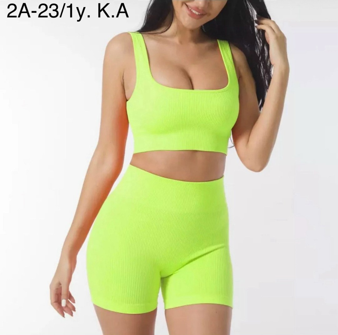 комплект топ и велосипедки в рубчик,костюм спортивный бесшовный с велосипедками,костюм с велосипедками,костюм топ и велосипедки спортивный,спортивный костюм топ и велосипедки в рубчик