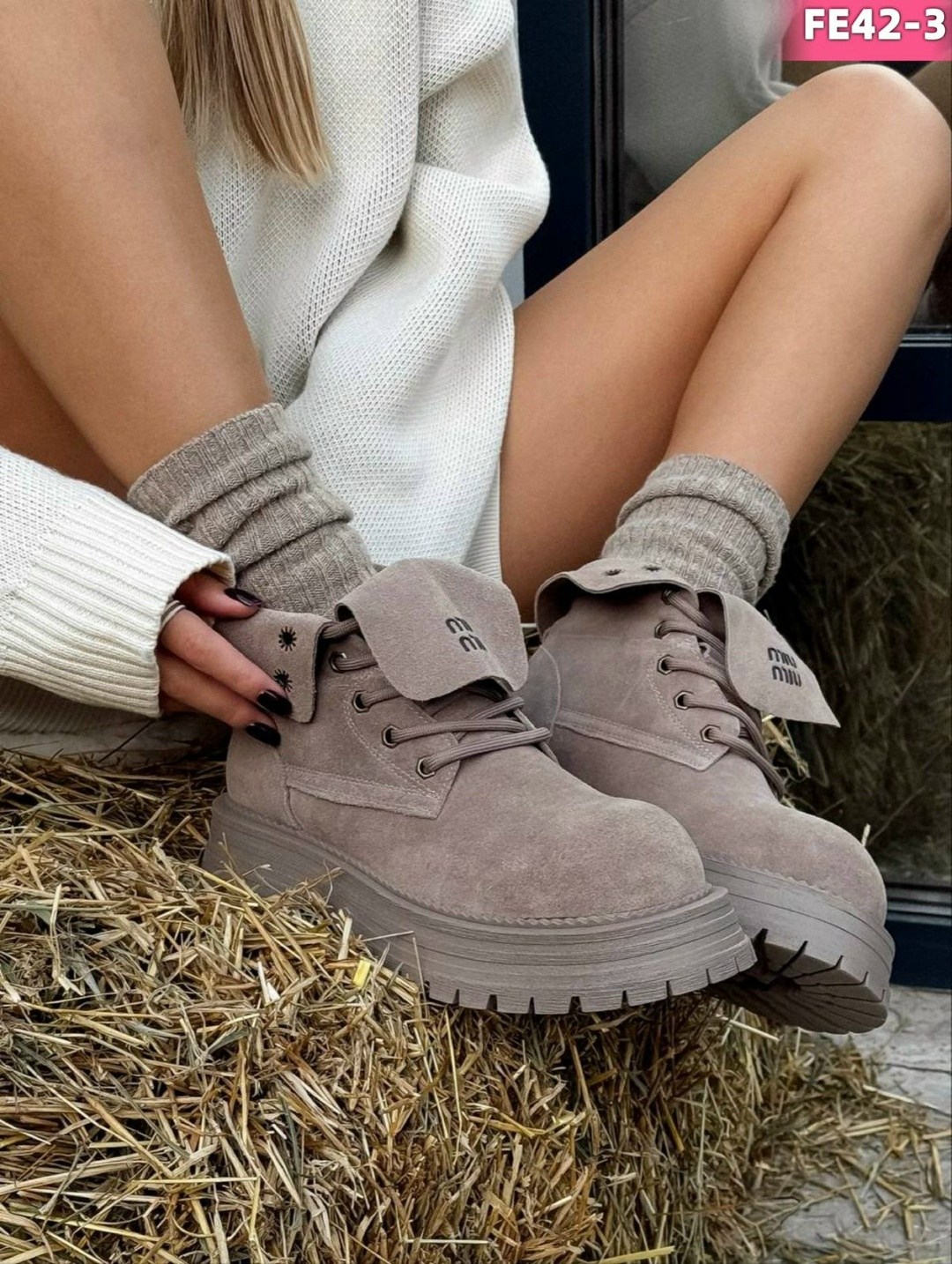 ботинки miu miu с отворотами,ботинки miu miu,ботинки замшевые miu miu,ботинки женские тимберленды,