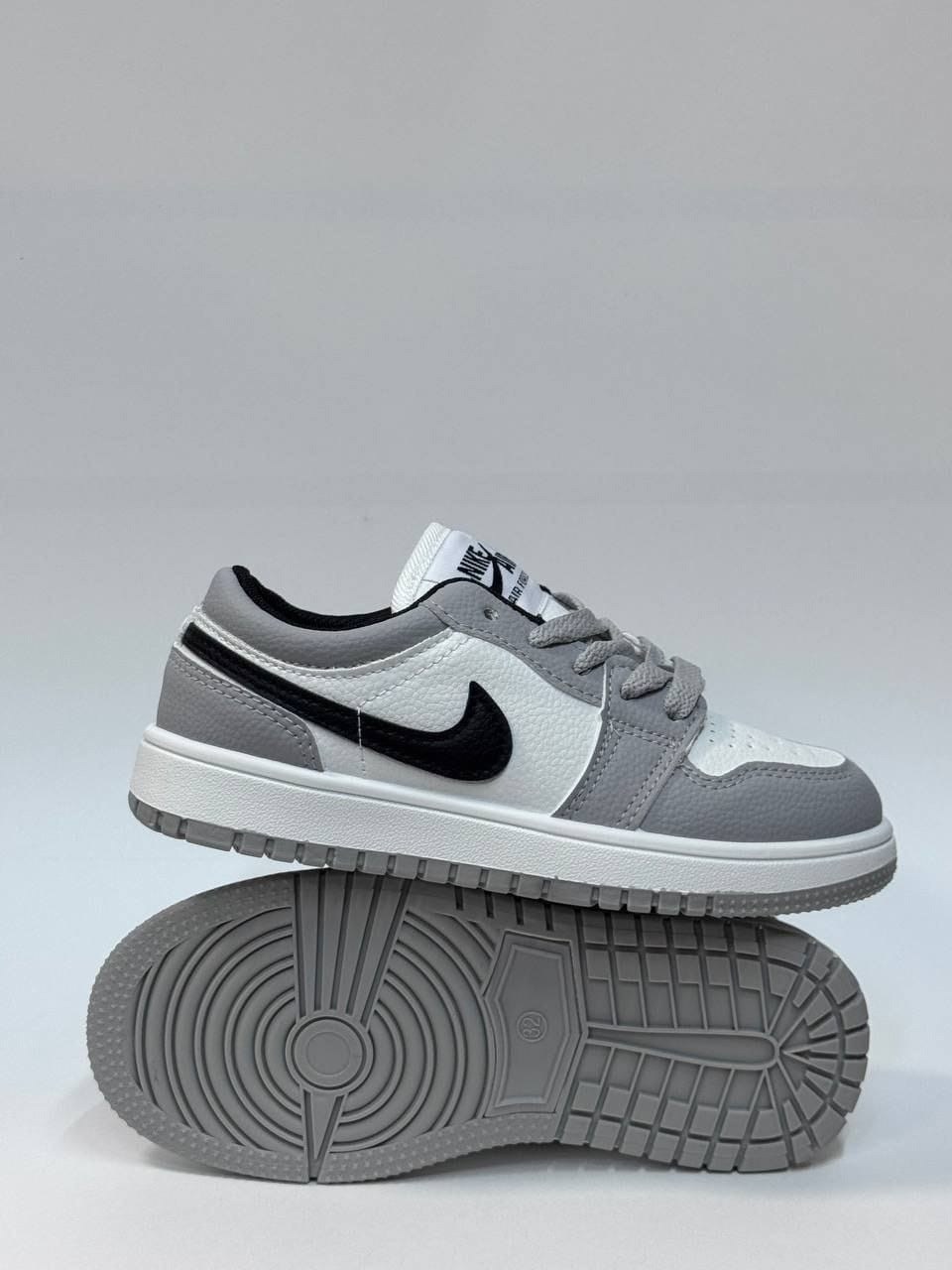 nike air jordan 1 low,air jordan 1 low,jordan 1 low,air jordan 1 low wolf grey dc0774-105,nike air jordan 1