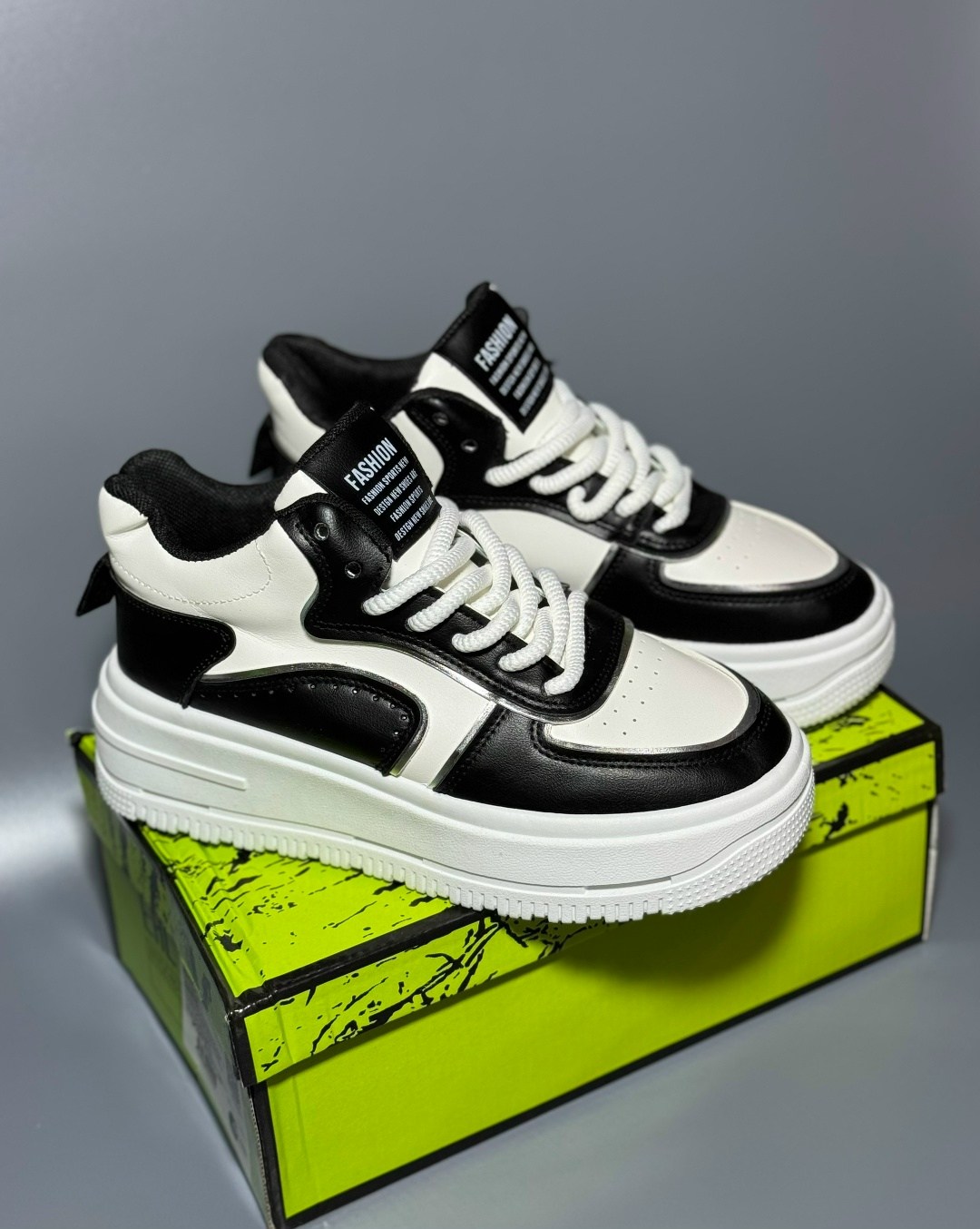 кроссовки женскиe,модные кроссовки,кроссовки для женщин,кроссовки на толстой подошве,повседневные кроссовки