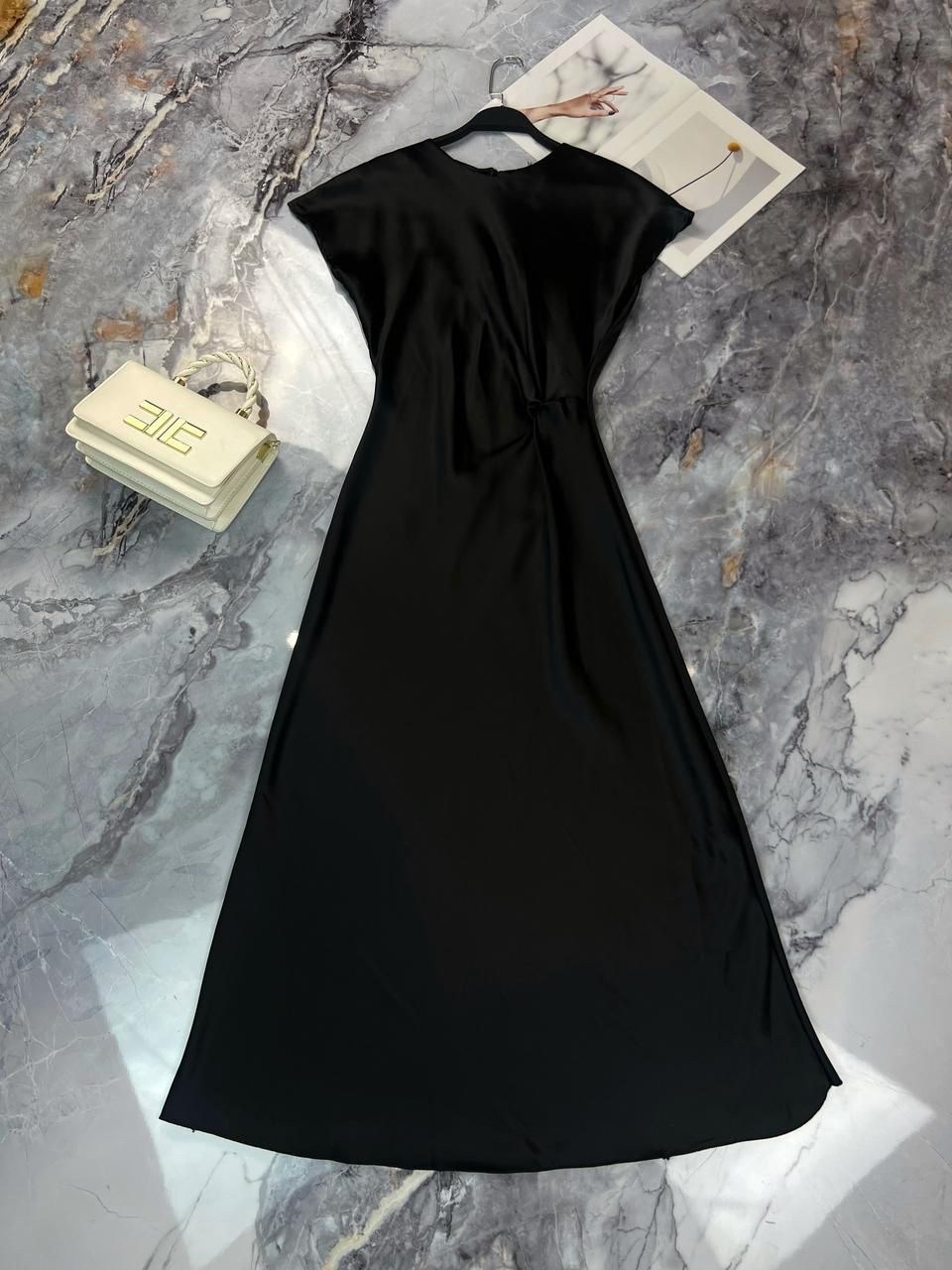 платье фасон,платье,стильное платье,платье модели,черное платье