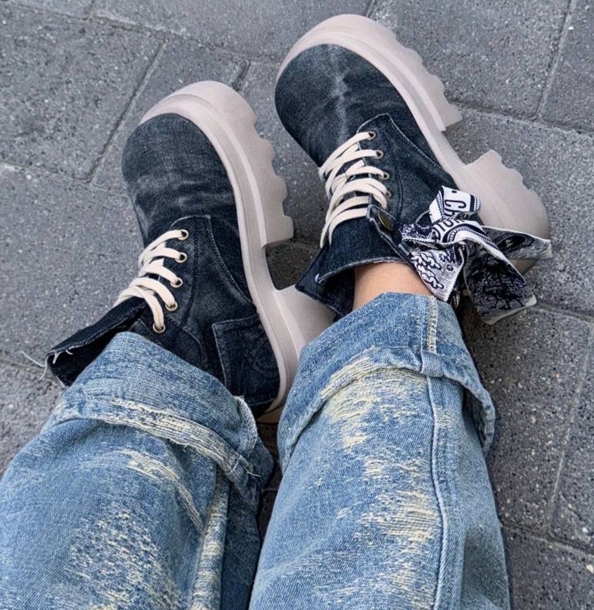 ,женская ,dekherw высокие кеды на шнуровке с конским мехом на толстой подошве черные,повседневная ,джинсовые кроссовки