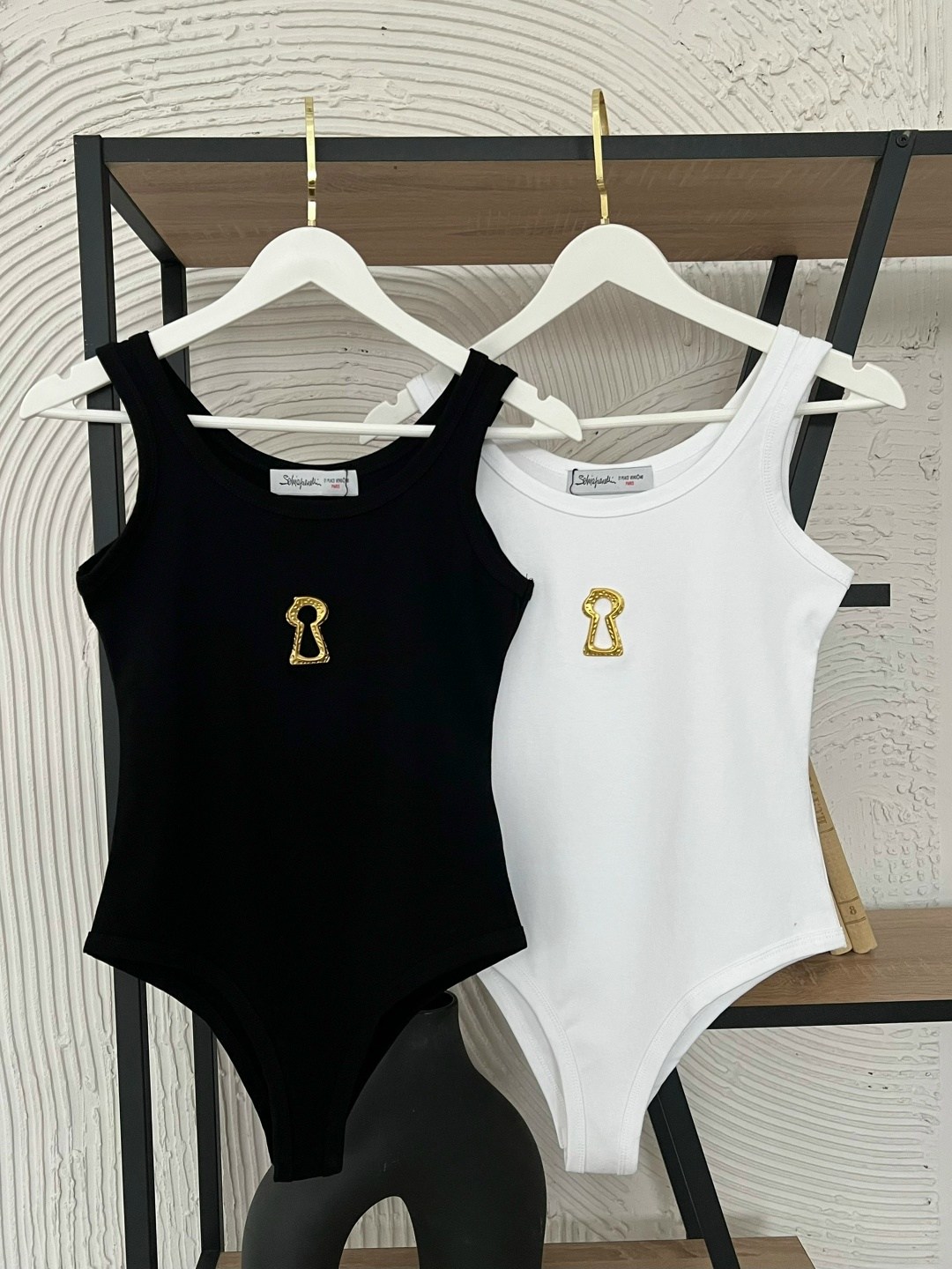 женские комбинезоны,черный комбинезон,женская майка,комбинезон,брюки с молниями