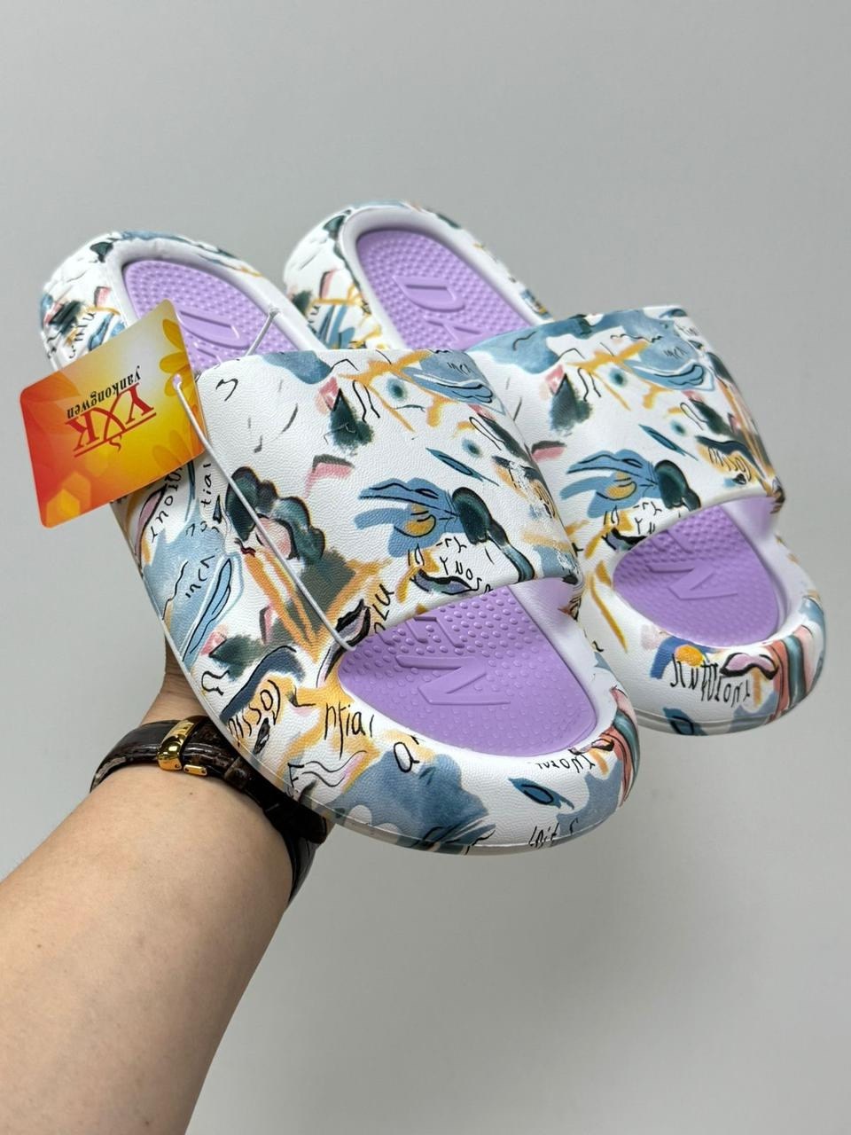 шлепанцы женские,летние тапочки,модные тапочки,пляжная ,шлепанцы модные