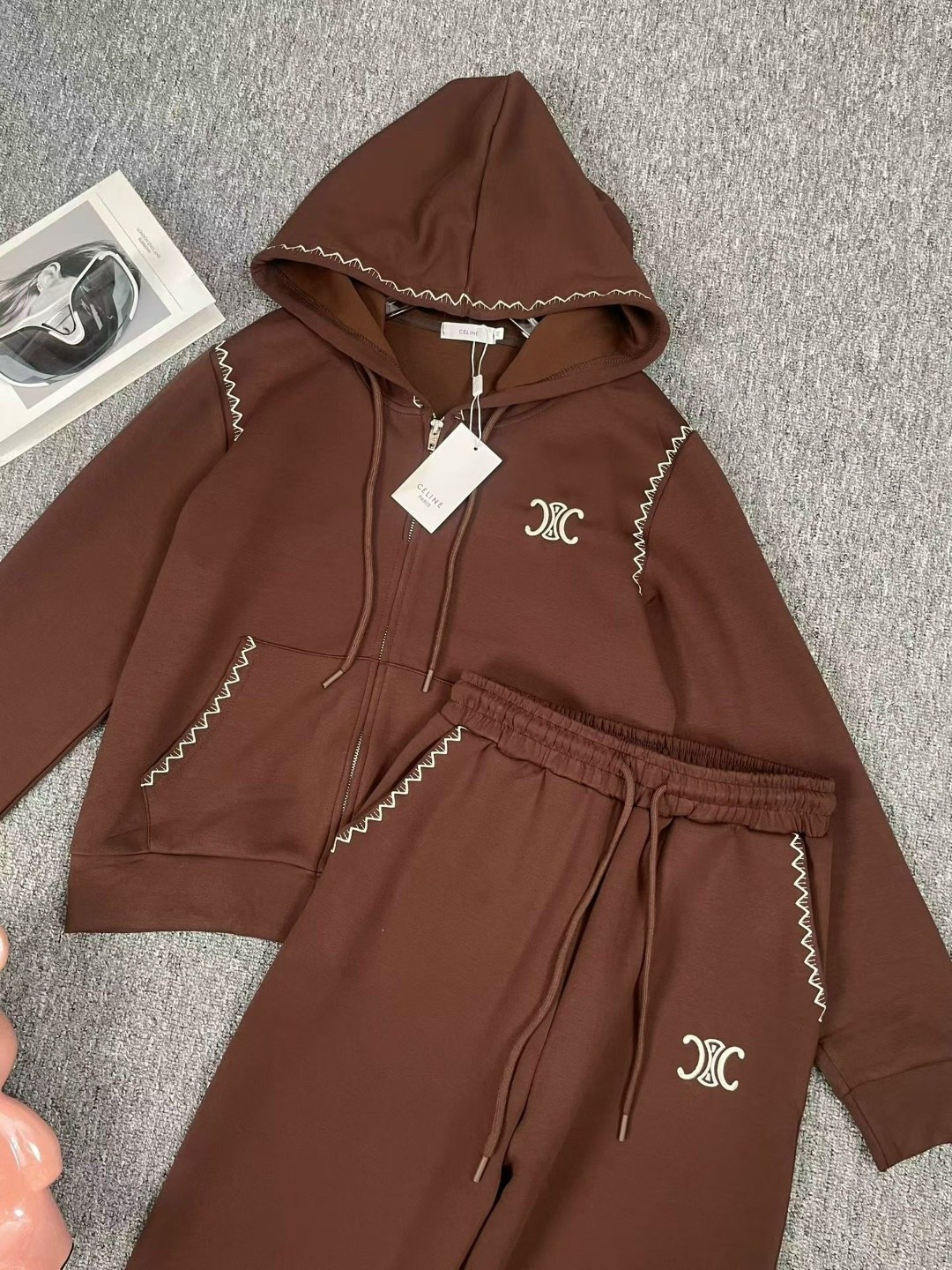 спортивный костюм женский,спортивный костюм,женский костюм,костюм коричневый,костюм двойка женский