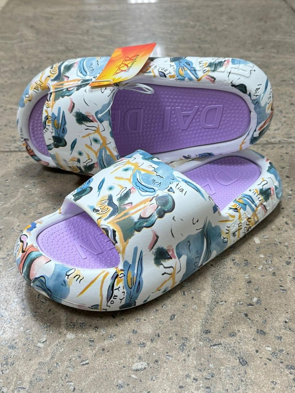 шлепанцы женские,летние тапочки,модные тапочки,пляжная ,шлепанцы модные