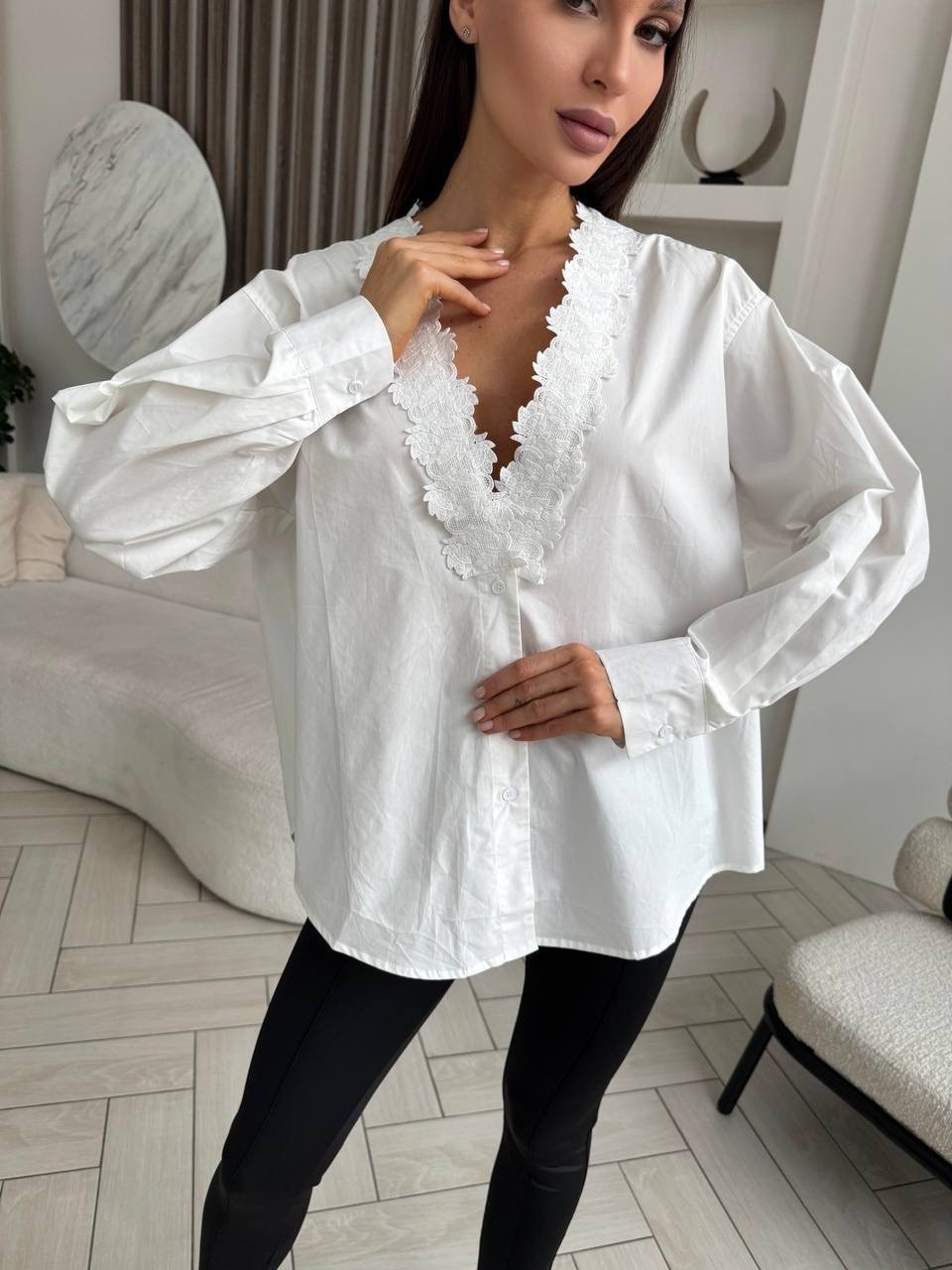 белая блузка с кружевом,кружевная блузка,блузка с кружевами,блузка с оборками,модная блузка