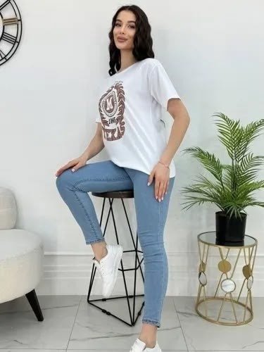 футболки женская,базовая футболка женская,футболки женские с принтом,футболки оверсайз с принтами,футболки для женщин