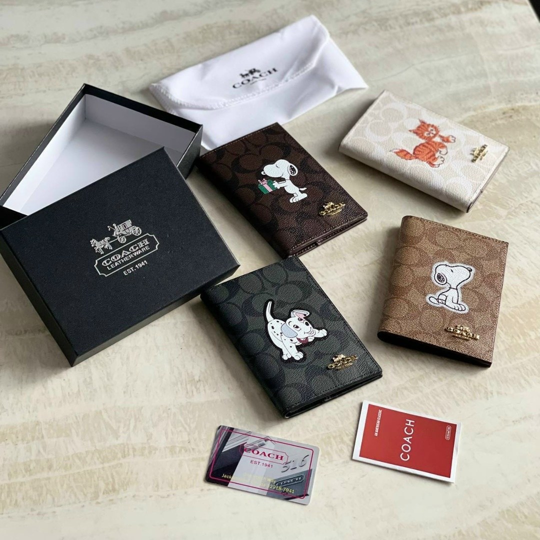 обложка на паспорт coach,обложка для паспорта,coach кошелек,кожаная обложка на паспорт coach,coach cat wallet