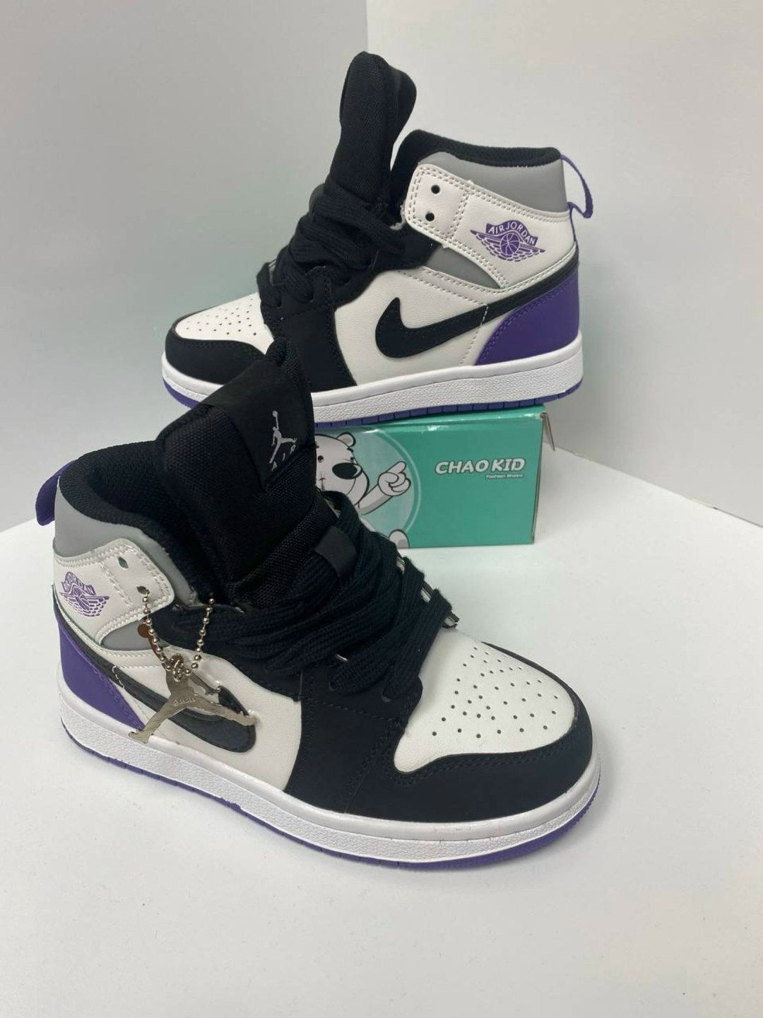 белые кроссовки air jordan 1 mid,кроссовки,детские кроссовки,детские кроссовки nike air jordan,nike air jordan 1 mid