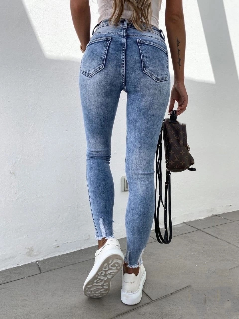 джинсы женские,модные джинсы,модные джинсы женские,джинсы женские узкие,стильные джинсы