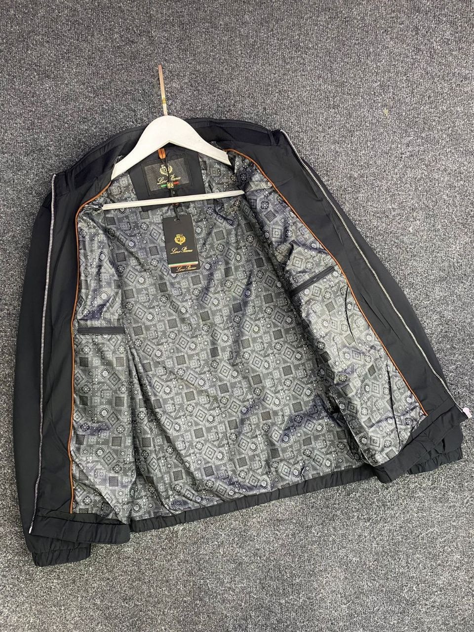 куртка,куртка повседневная,куртка с воротником,куртка с высоким воротником,теплая куртка