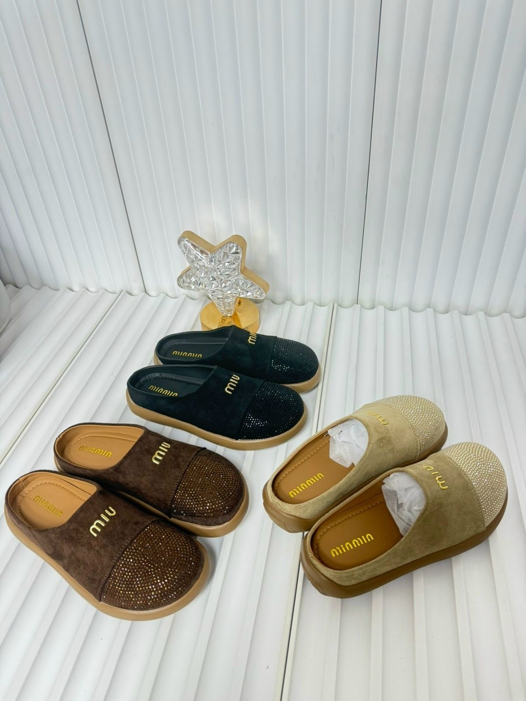 женские блестящие туфли на плоской подошве,,лоферы со стразами женские,лоферы женские блестящие,слипоны с блестками