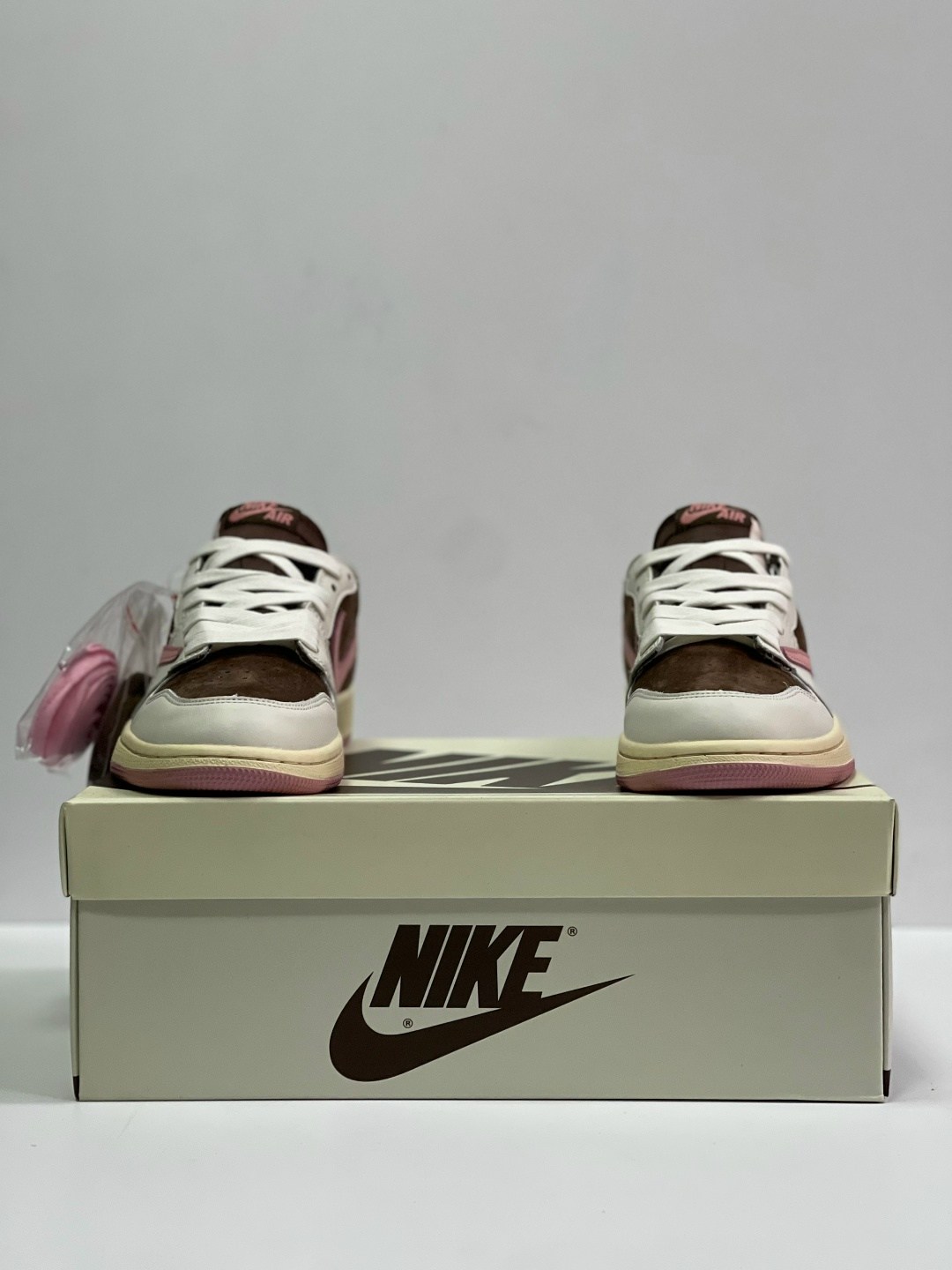 кроссовки travis scott x nike air jordan 1,nike air jordan 1 low travis scott,кроссовки nike travis scott x air jordan 1 low,кроссовки nike air jordan 1 low travis scott,кроссовки женскиe