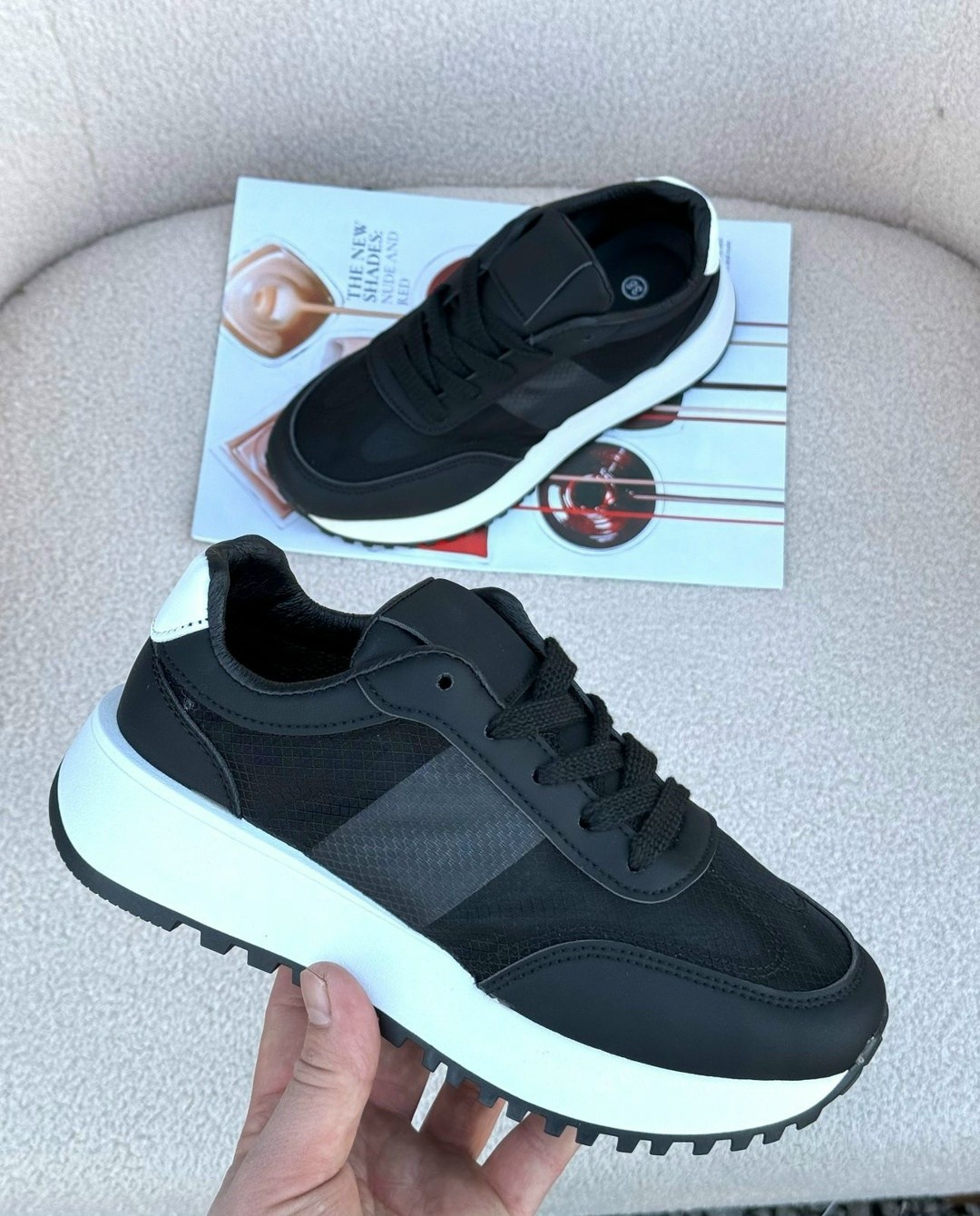 кроссовки женские,стильные женские кроссовки,кроссовки женские черный,черные кроссовки,кроссовка