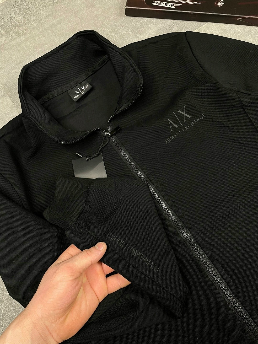 спортивный костюм armani,спортивный костюм armani exchange,спортивный костюм мужской,костюм спортивный,мужской спортивный костюм armani exchange