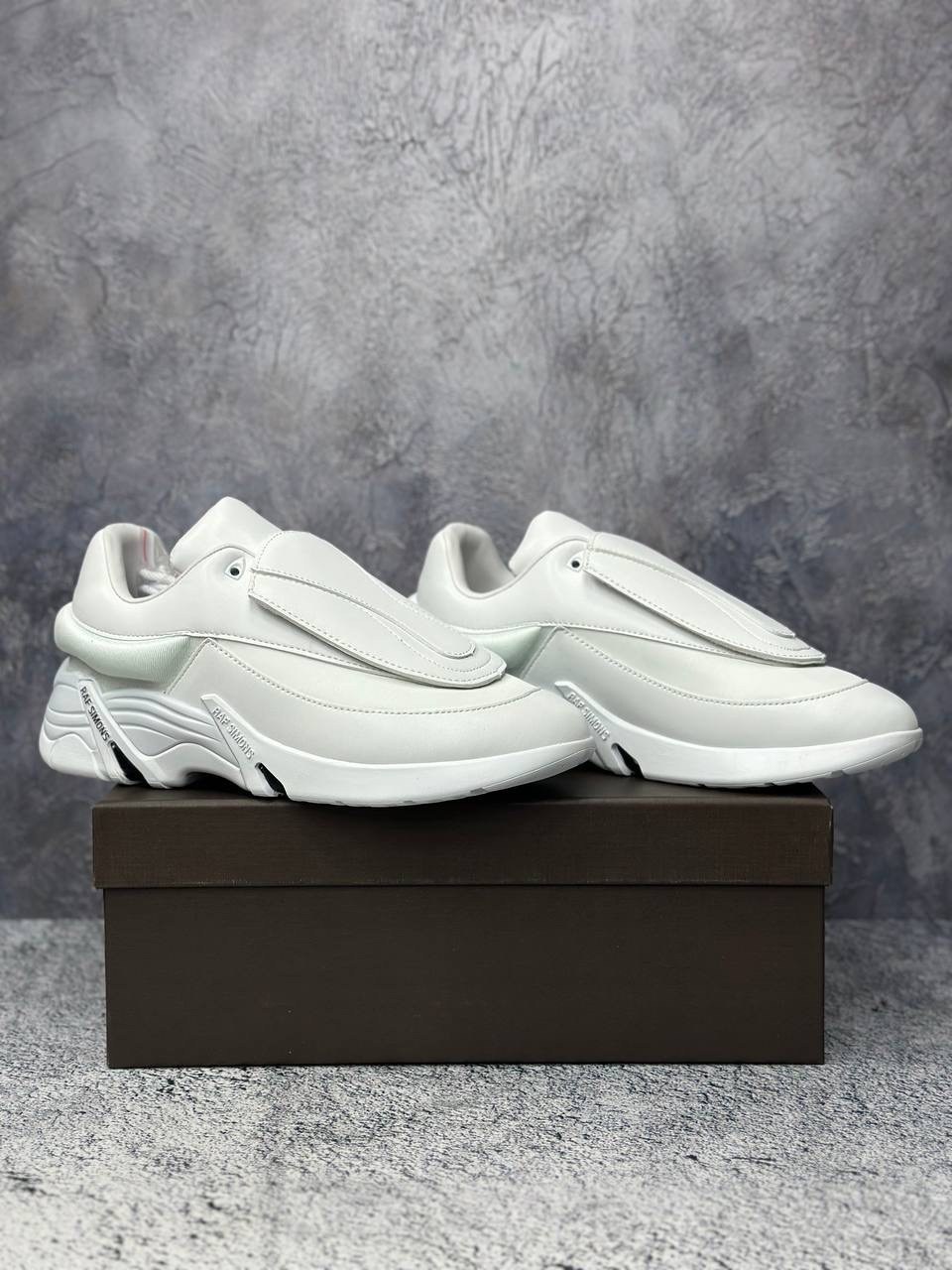 кроссовки raf simons (runner) цвет белый размер 42,кроссовки raf simons ante,raf simons кроссовки antei,raf simons белые кожаные низкие кроссовки,raf simons белые кроссовки antei