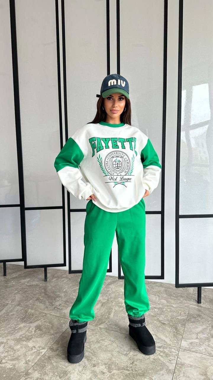 женский свободный спортивный костюм зеленого и белого цвета с принтом brooklyn,спортивный костюм летний kenzil,спортивный костюм,костюм женский,костюм спортивный женский