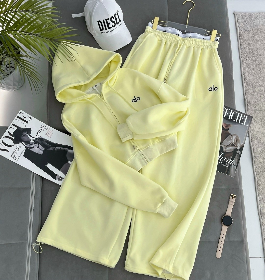 cпортивный костюм женский на флисе,костюм спортивный женский,костюм на флисе,спортивный костюм,спортивные костюмы на флисе