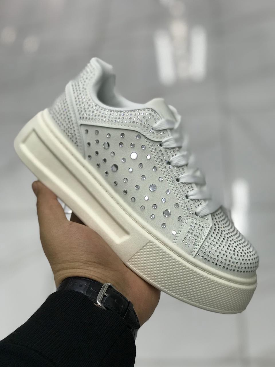 ,кроссовки женские,кроссовки со стразами,кроссовки блестящие,кроссовки со стразами женские