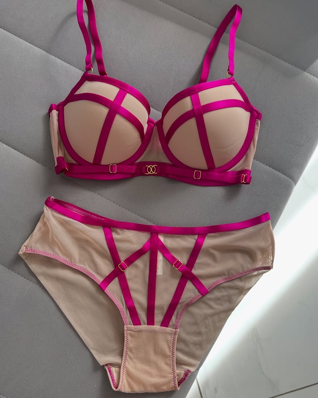 женское нижнее белье комплект,нижнее белье комплект сексуальное,сексуальная портупея,комплект с бюстгальтером,комплект нижнего белья