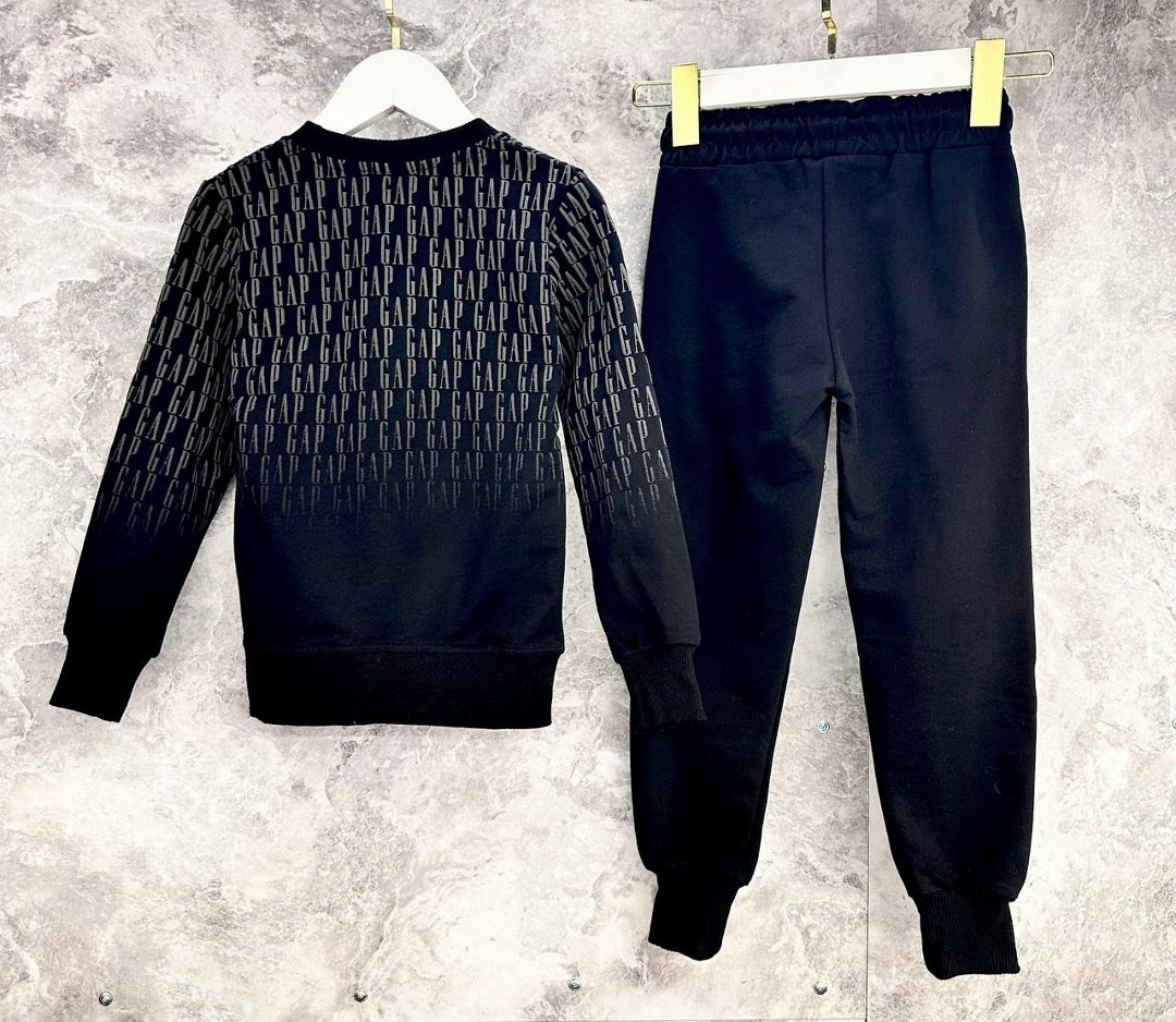 ребенок,спортивные костюм,костюм детский,костюм детский спортивный,спортивный костюм gap