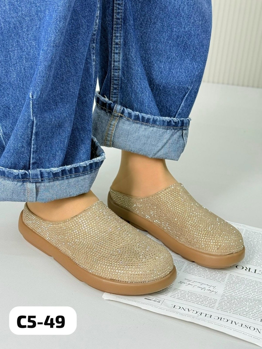 ,тапочки модные, женская,женские шлепанцы,женские тапочки