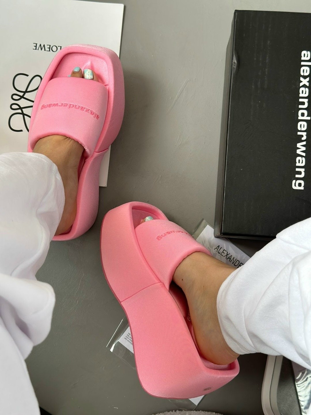 ,шлепки alexander wang,женские шлепанцы,шлепки женские,шлепанцы розовые