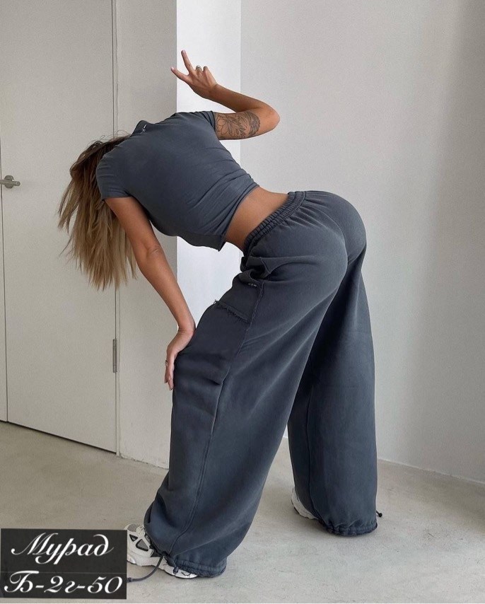 спортивные костюмы женские,трикотажные костюмы,фитнес костюм женский,спортивная одежда для женщин,костюм с шортиками