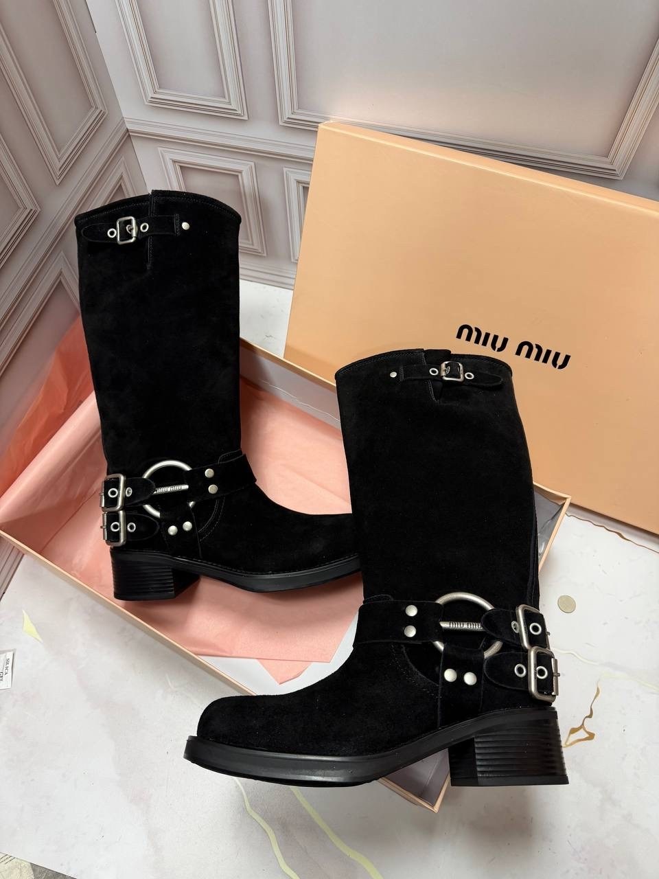 женские сапоги,,сапоги miu miu,сапоги miu,сапоги из замши