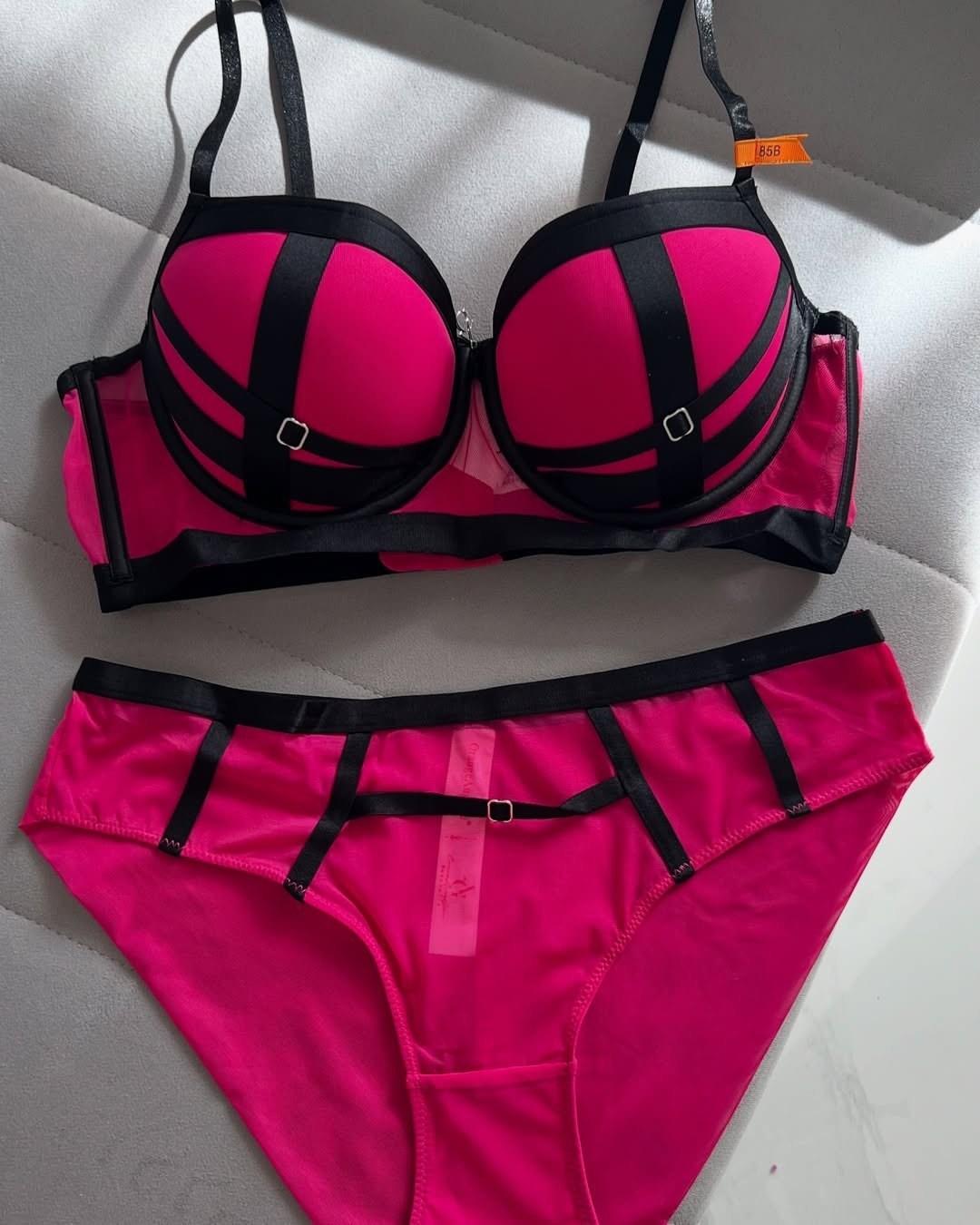 женское нижнее белье комплект,нижнее белье комплект сексуальное,сексуальная портупея,комплект с бюстгальтером,комплект нижнего белья