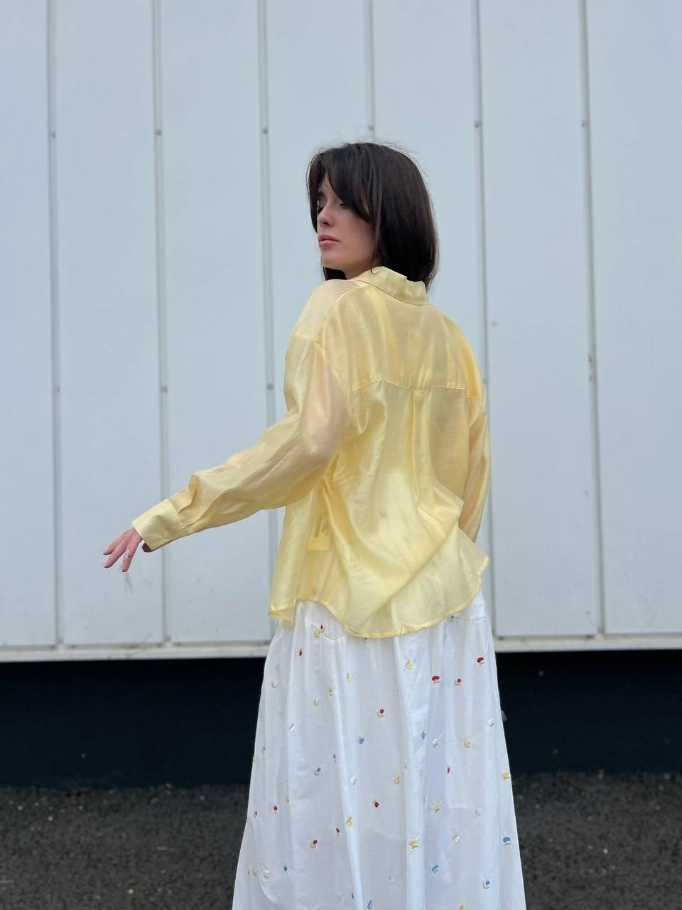 миди юбка,юбка женская,рубашка желтая,рубашка модная,юбка