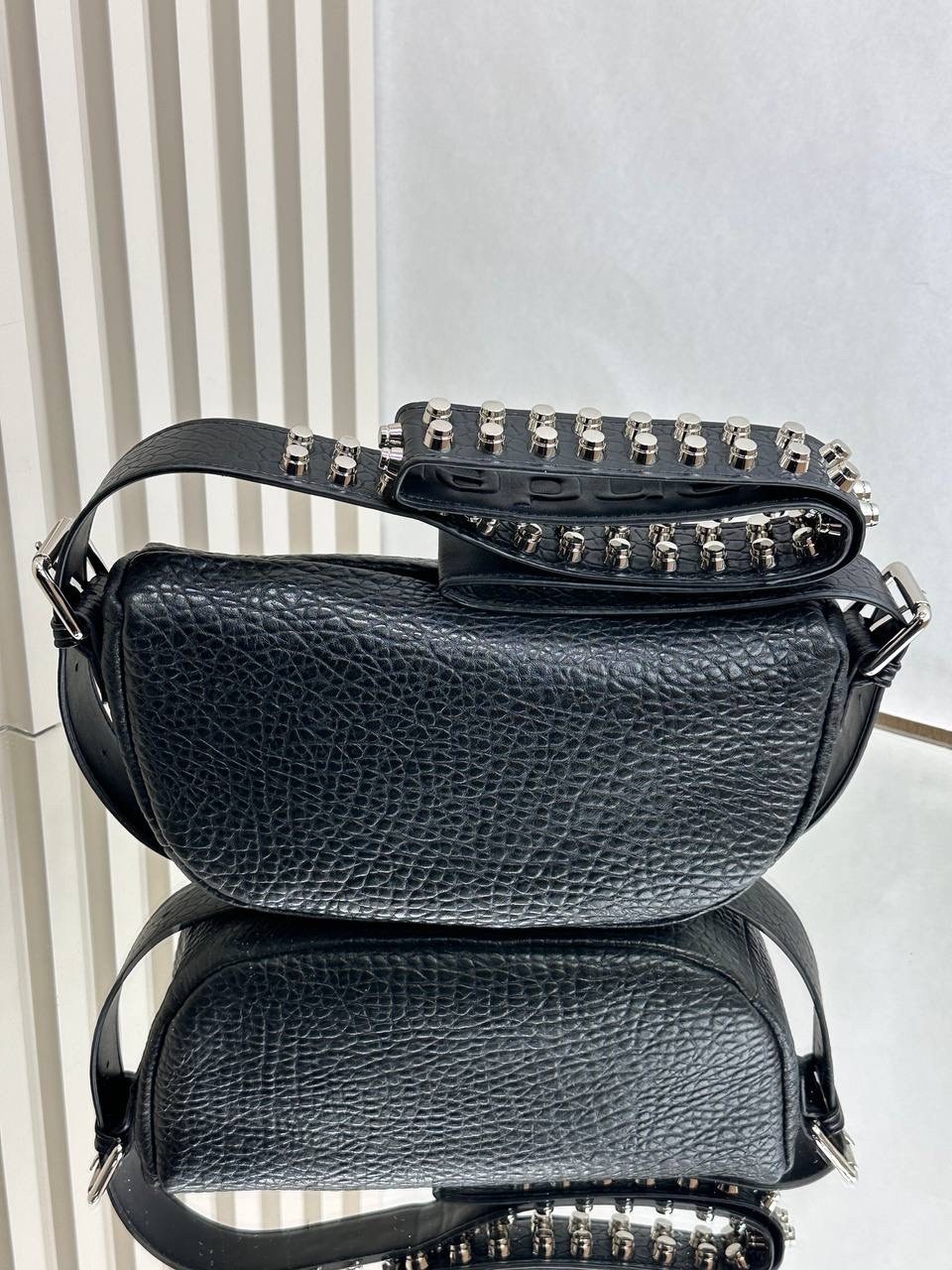 сумка с цепочкой,женская сумка,сумка через плечо в стиле,женская сумка через плечо с цепочкой,модная сумка