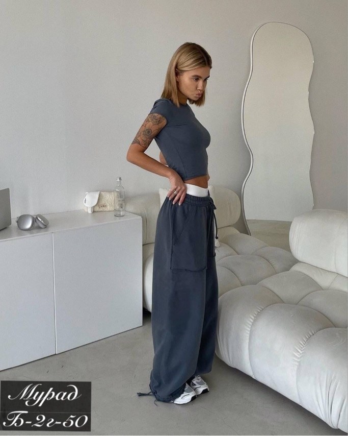 спортивные костюмы женские,трикотажные костюмы,фитнес костюм женский,спортивная одежда для женщин,костюм с шортиками