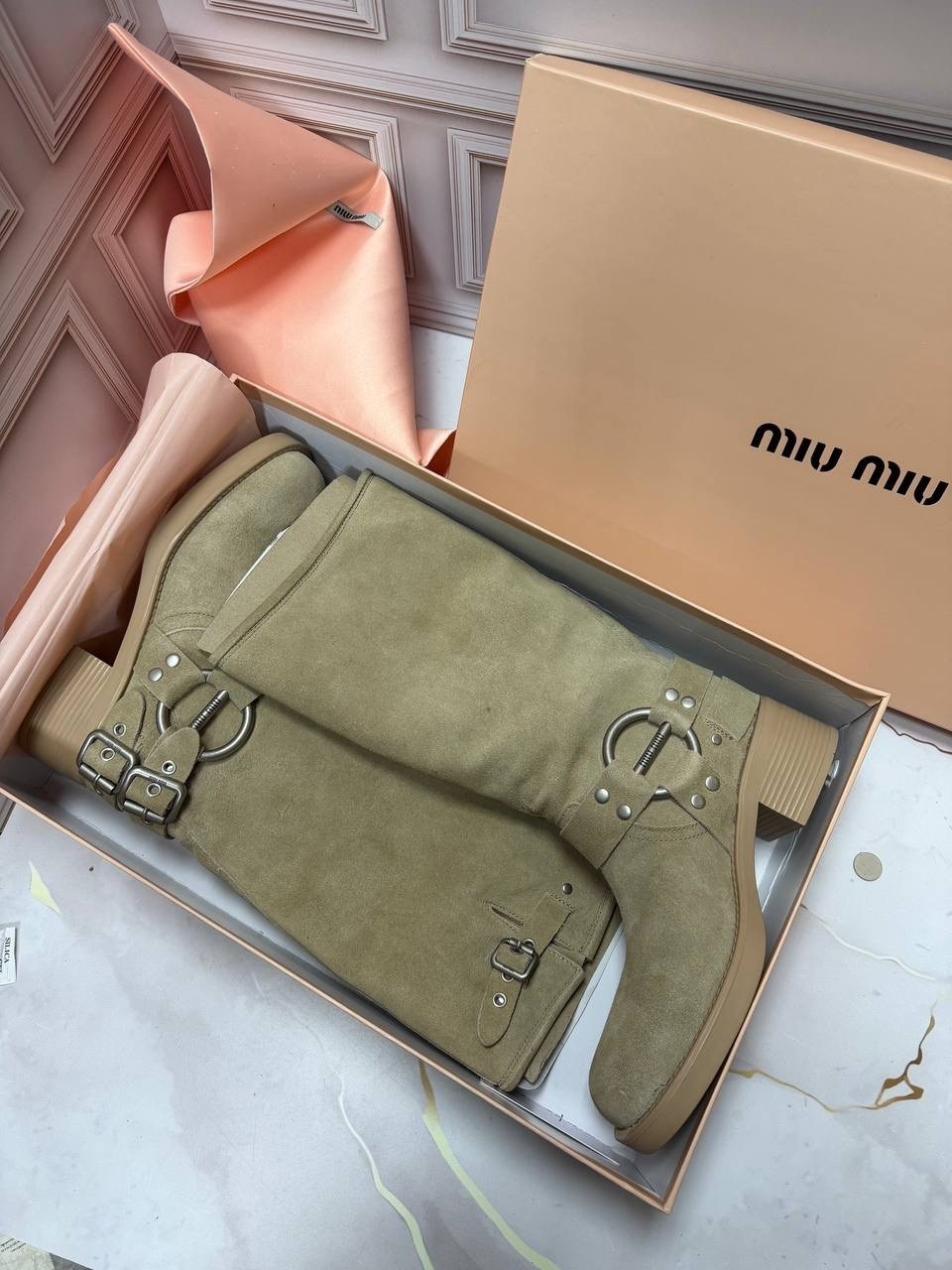 женские сапоги,,сапоги miu miu,сапоги miu,сапоги из замши