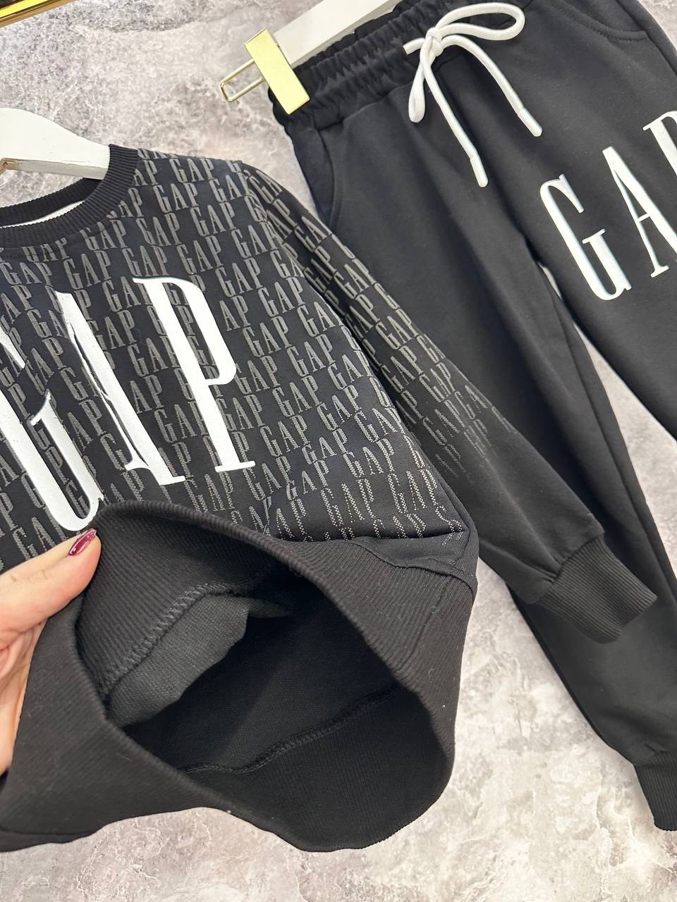 ребенок,спортивные костюм,костюм детский,костюм детский спортивный,спортивный костюм gap