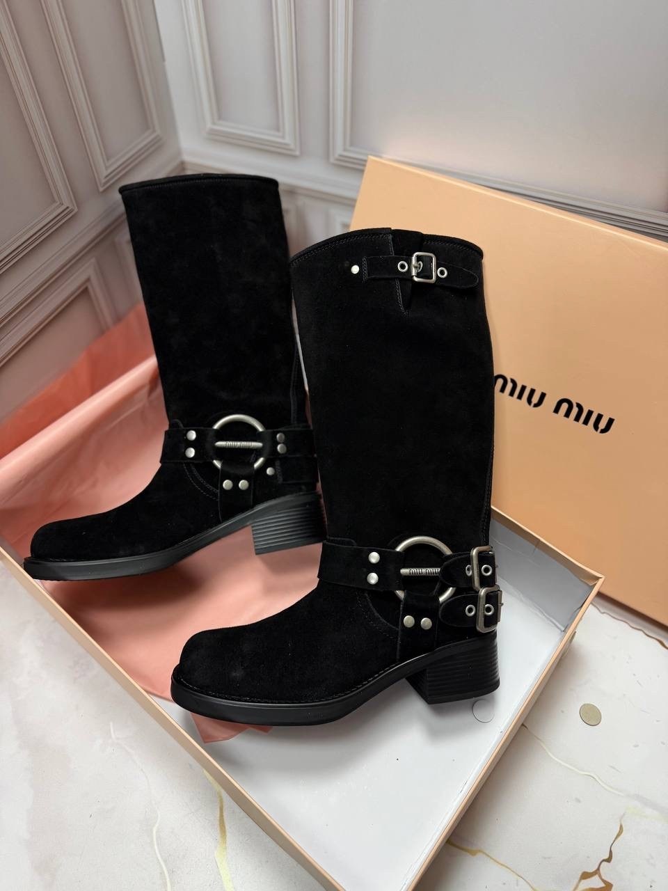 женские сапоги,,сапоги miu miu,сапоги miu,сапоги из замши