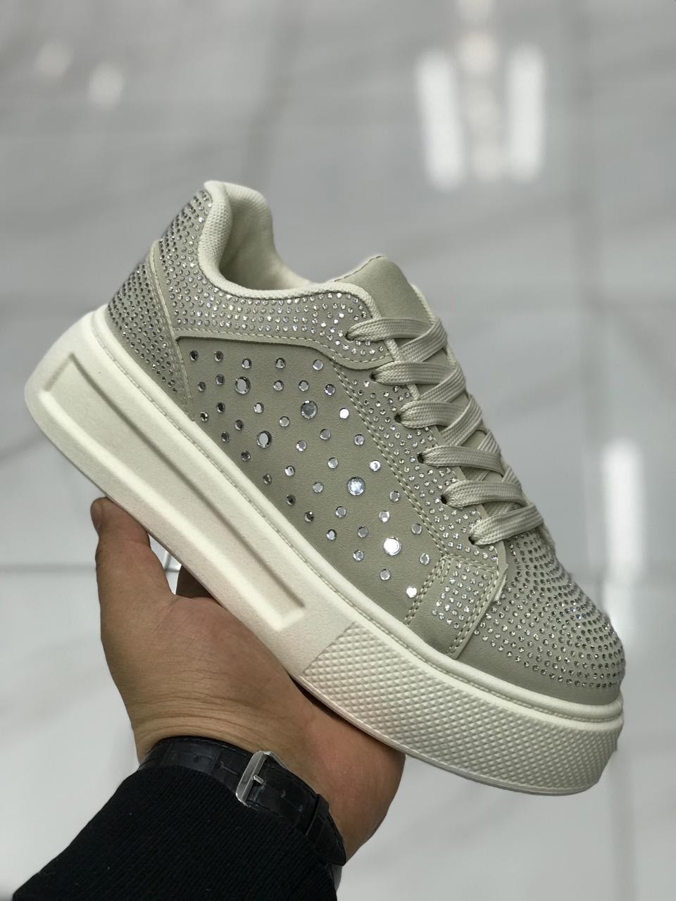 ,кроссовки женские,кроссовки со стразами,кроссовки блестящие,кроссовки со стразами женские
