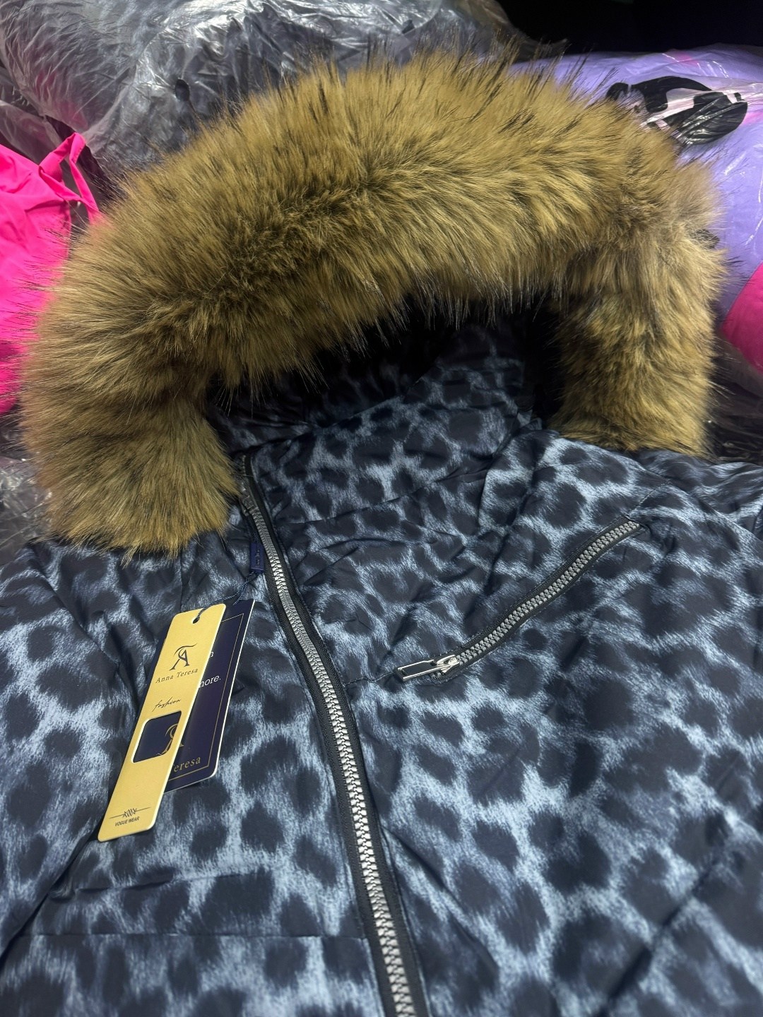 куртка borelli,зимняя куртка,куртка,меховая опушка xxl на капюшон из енота,парка с меховым