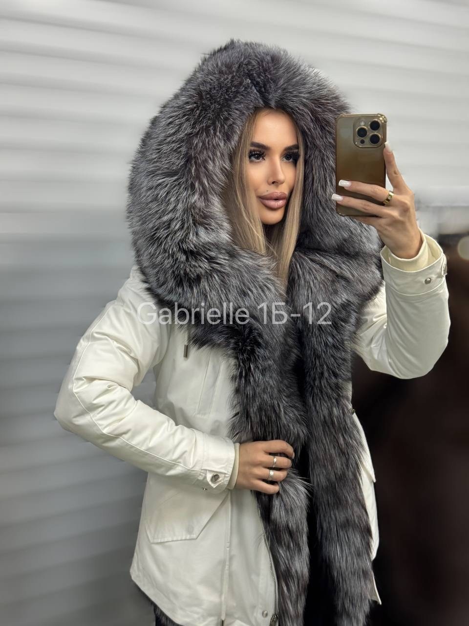 парки с чернобуркой,парки с чернобуркой женские,парка с мехом чернобурки,парка с натуральным мехом чернобурки,парка с чернобуркой