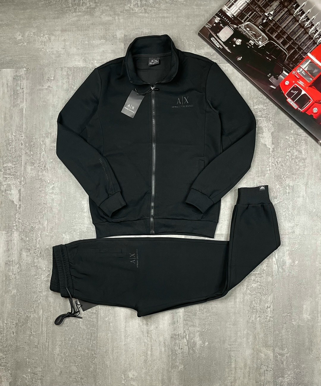 спортивный костюм armani,спортивный костюм armani exchange,спортивный костюм мужской,костюм спортивный,мужской спортивный костюм armani exchange