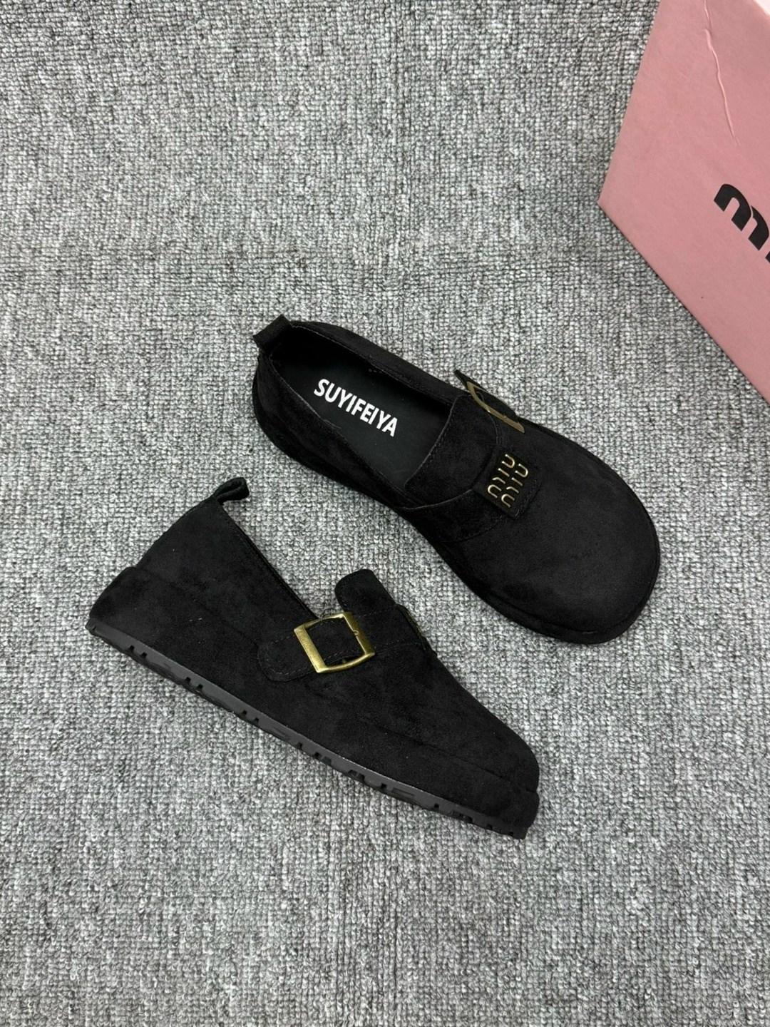 ,лоферы замш,ботинки замш,женская ,замшевые лоферы miu miu на высокий подошве и фирменной фурнитурой